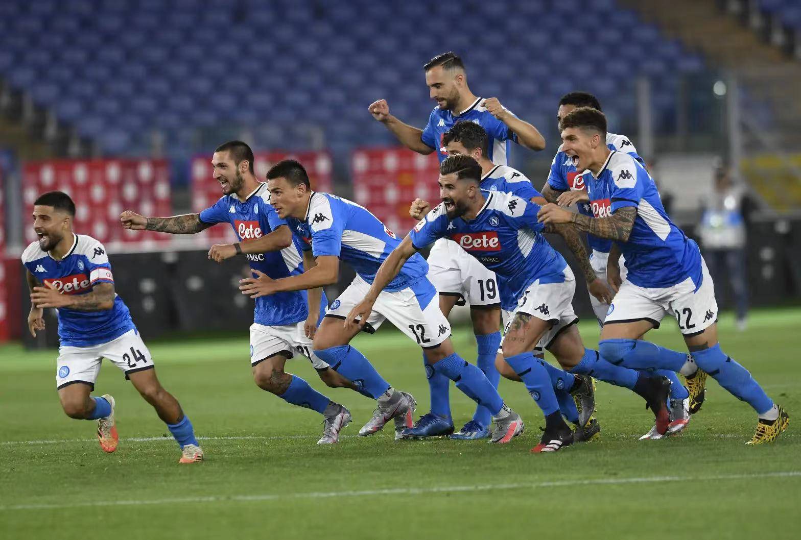 关于那不勒斯士气高涨，连续击败对手的信息