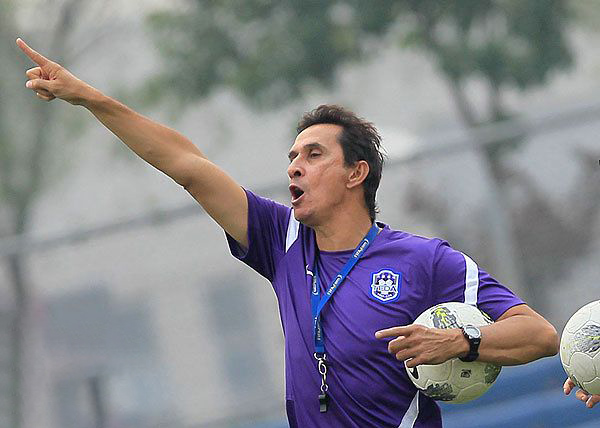 关于天津泰达战绩不佳，急需提振士气的信息