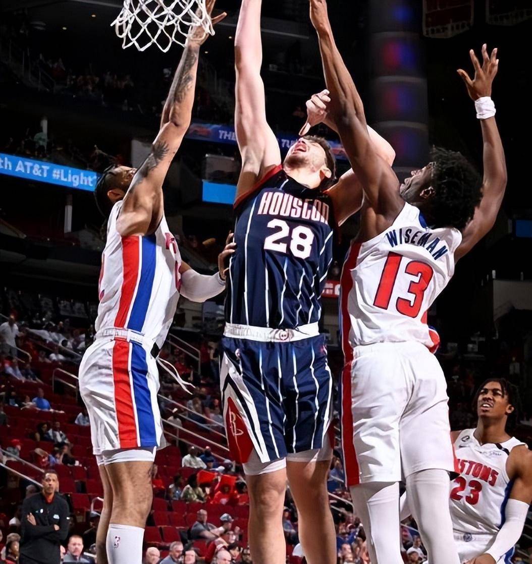 包含火箭球员复出赛季：日本篮球明星再获新合同展宏图大计的词条