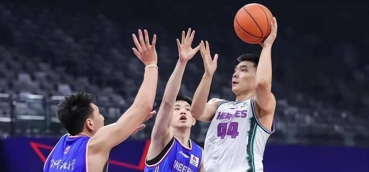 关于沙尔克遭遇连败，球队陷入困境的信息