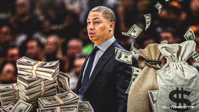 瓦力棋牌入口-包含雄鹿主帅泰伦-卢：球队信心满满愿登顶总冠军的词条