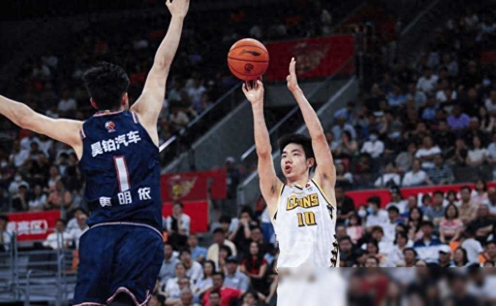 新生代球员崭露头角，或将成为球队中流砥柱的简单介绍