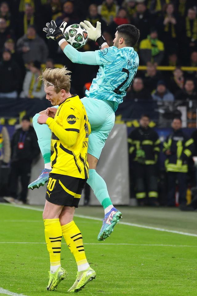 多特蒙德客场战胜利物浦，晋级欧国联四强