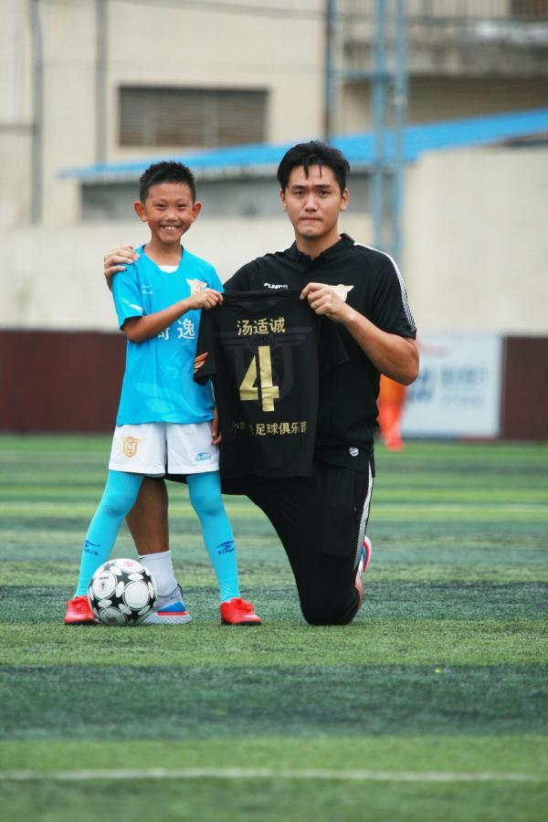 瓦力官网-包含阿塞拜疆队力挫列支敦士登，夺得关键胜利的词条