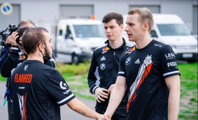 瓦力棋牌app-东南亚球队实现突破，奔赴决赛之路的简单介绍