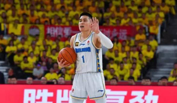 广厦队表现不俗，成功击败强劲对手