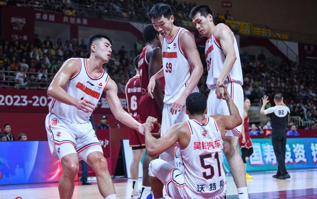 山东队主场告捷，击败河北队