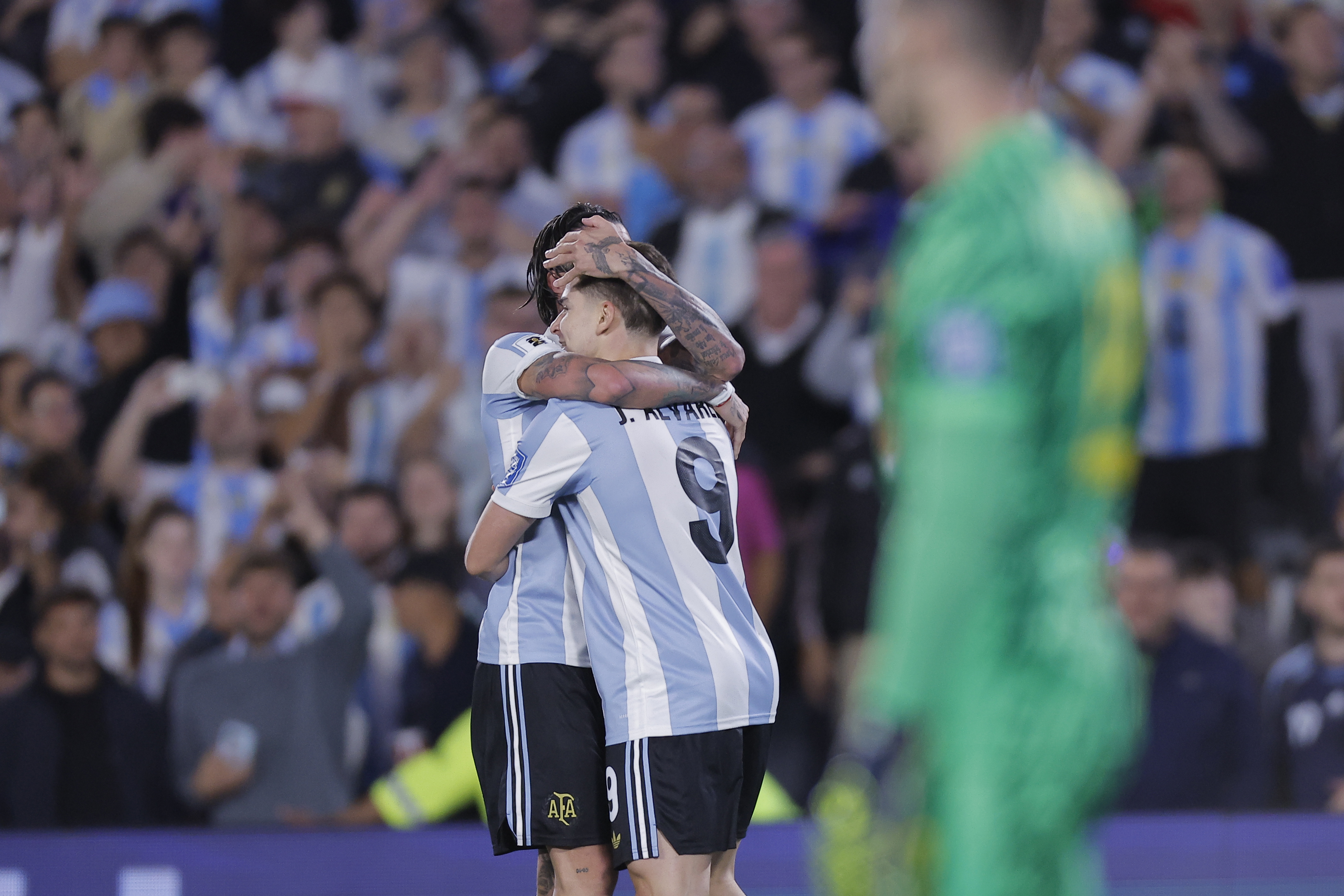 关于阿根廷足球热门：一名重要球员因伤无缘下场，球队备战需小心对策的信息