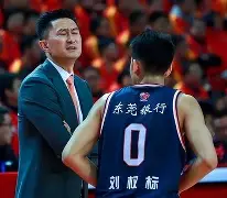 雄鹿后卫全明星报名遇阻，努力拓展实力不放弃