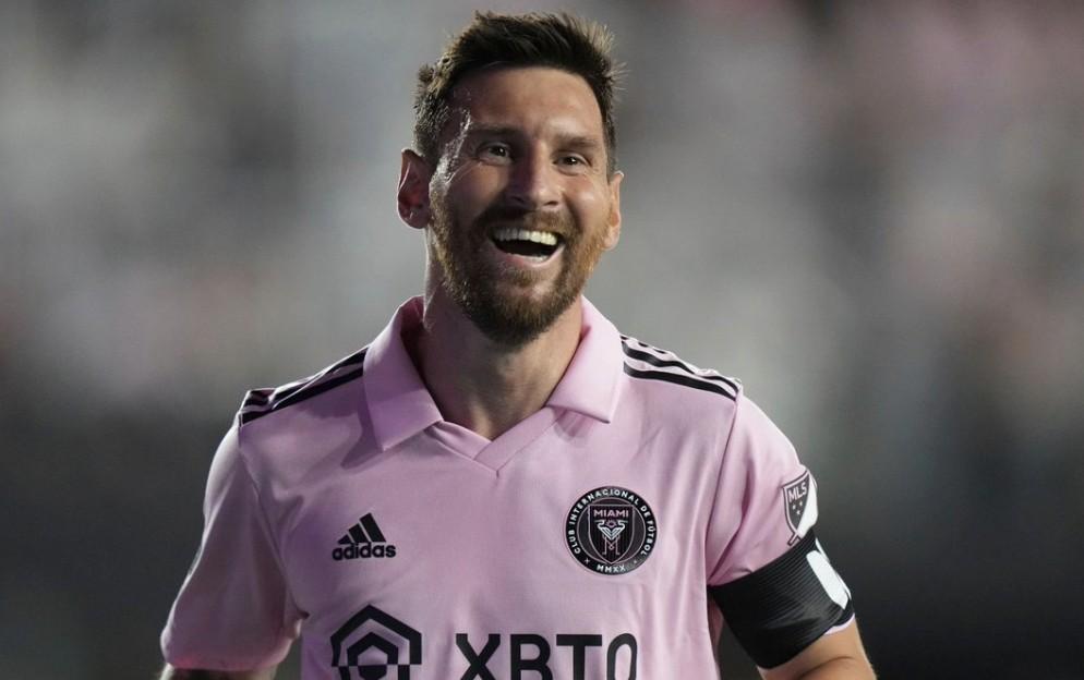 梅西续约正式签署，再创记录