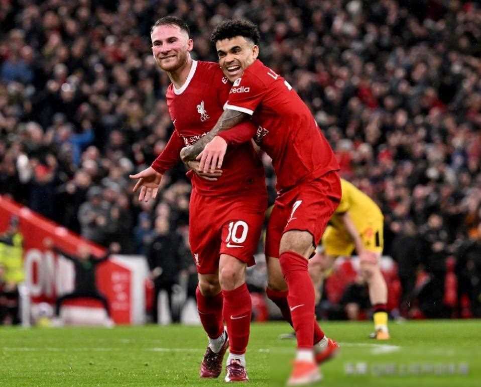 瓦力棋牌游戏-利物浦逼平曼联，欧洲最强之争仍未尘埃落定的简单介绍