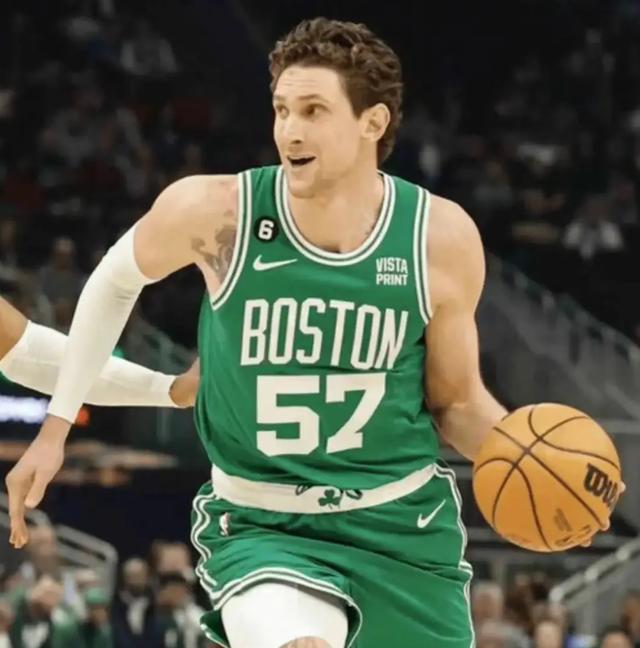 瓦力棋牌游戏-NBA传奇球星发表退役感言，感慨篮球生涯