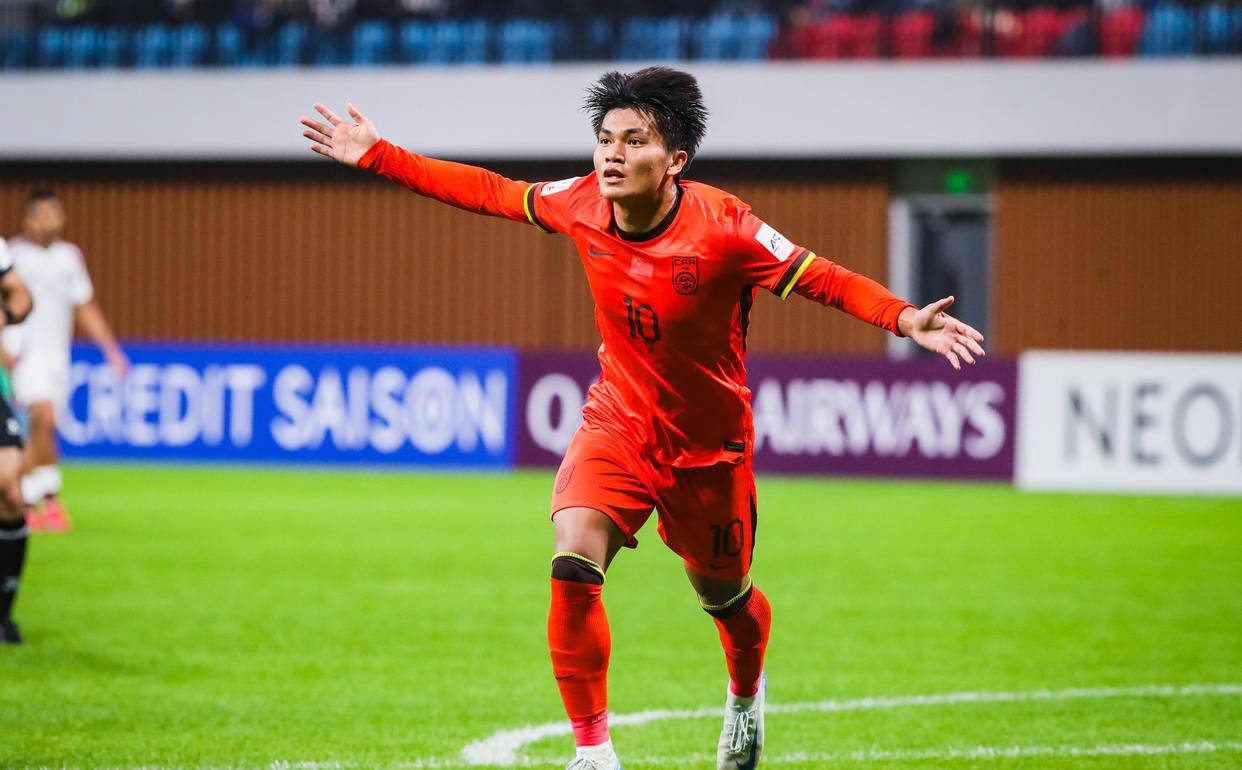 瓦力棋牌app-国内足球队士气高昂，战力强劲