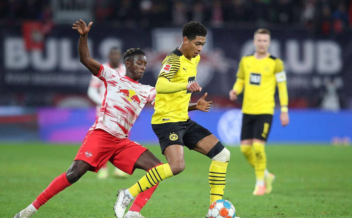 瓦力棋牌入口-多特蒙德客场告捷，球员士气高昂