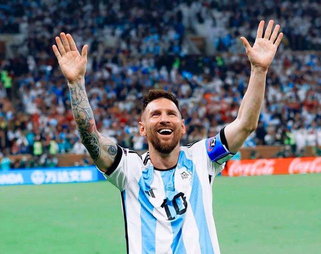 瓦力官网-巴萨天王再展神威，梅西绝妙短传破对手防线的简单介绍