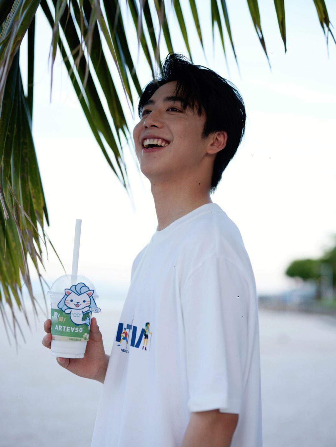 瓦力棋牌app-关于新加坡游泳偶像轻松夺下冠军，风采飘飘的信息