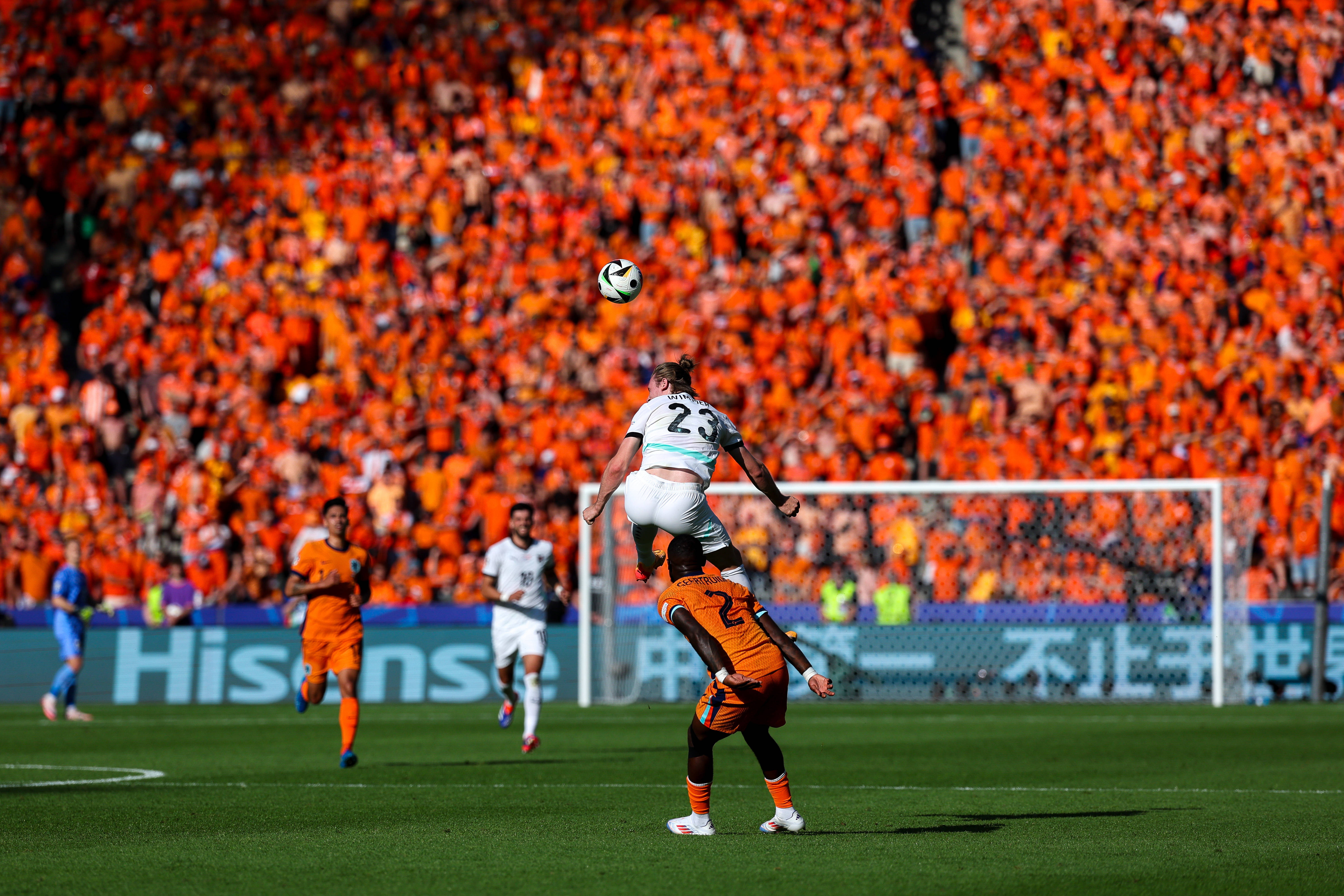 瓦力棋牌-欧洲足球杯锦标赛大战开打，强队争霸