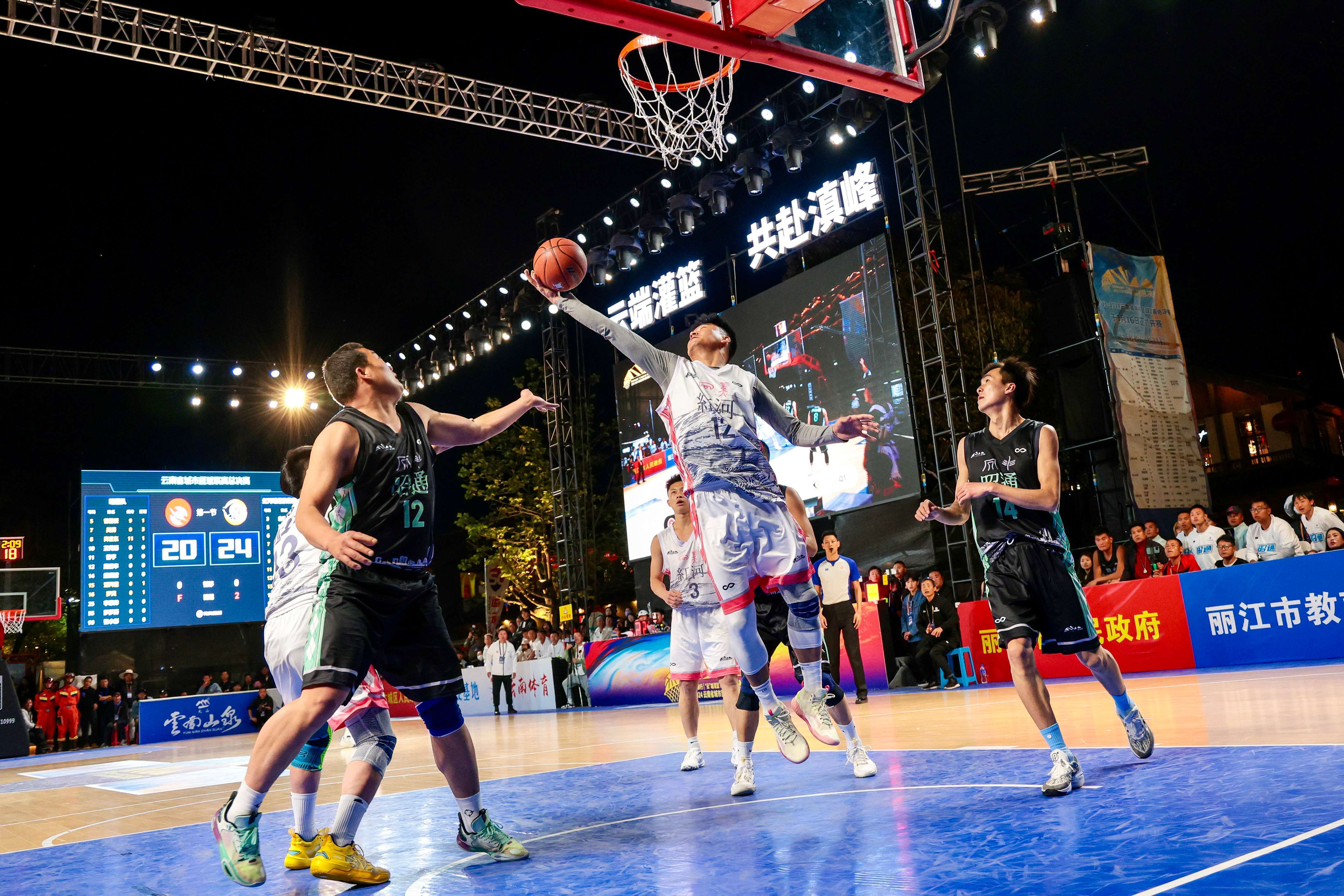 瓦力官网-国内篮球联赛的领先球队表现