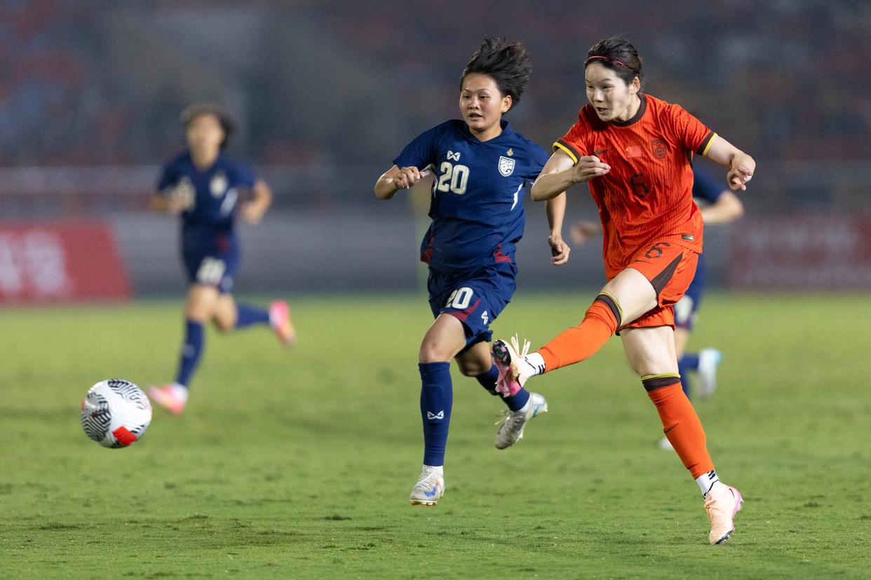 瓦力棋牌-国际女足比赛，中国队夺冠声嘹亮