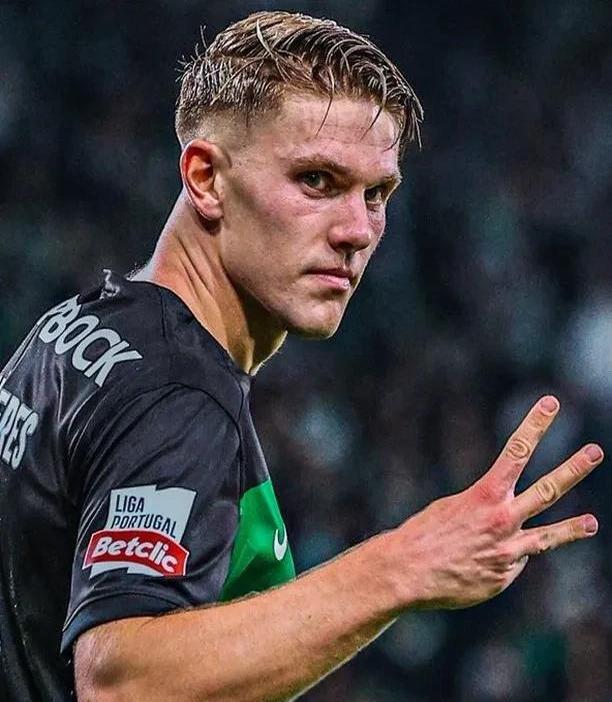 狂购！法甲俱乐部签下多名前锋，加强攻击力量的简单介绍