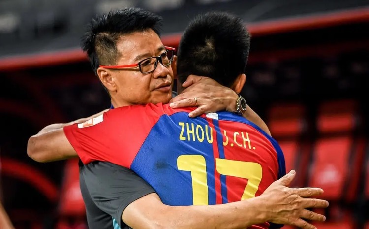 瓦力棋牌-青岛黄海遭遇连败，球队需迅速调整