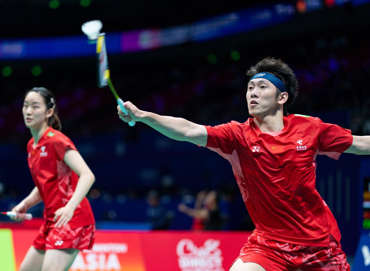 瓦力棋牌-亚运锦标赛劲敌对决尤为激烈，各队全力以赴