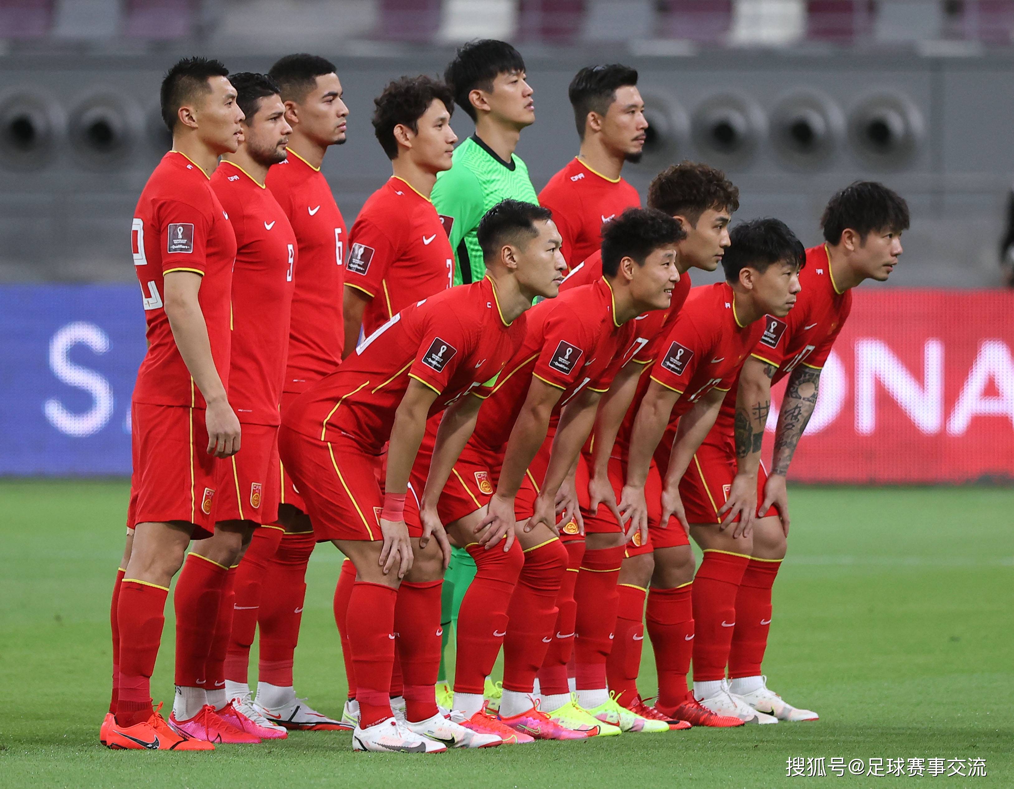 足球比赛激动人心，各队实力悬殊对抗激烈的简单介绍