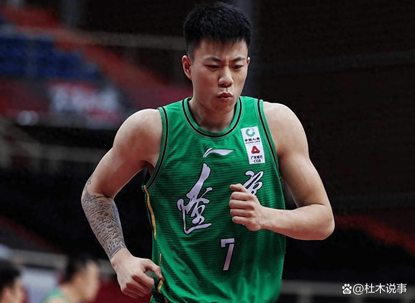 篮球联赛季军诞生，强队实力碾压对手