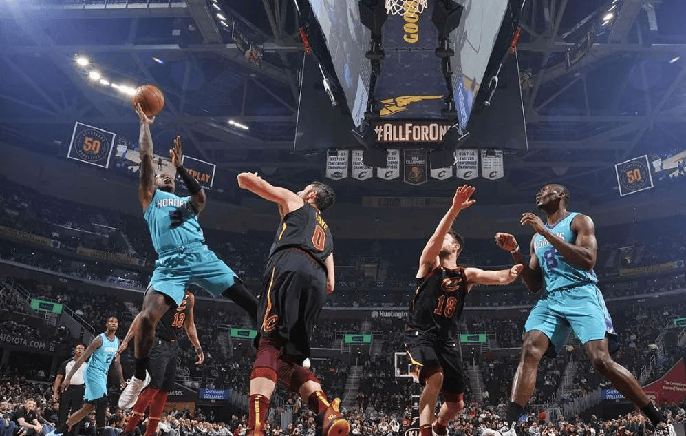 瓦力官网-猛龙惨败黄蜂，遭遇两连败