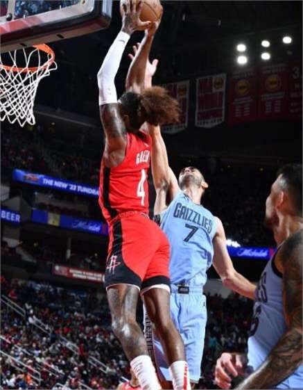 瓦力棋牌游戏-火箭队在比赛中取得了胜利