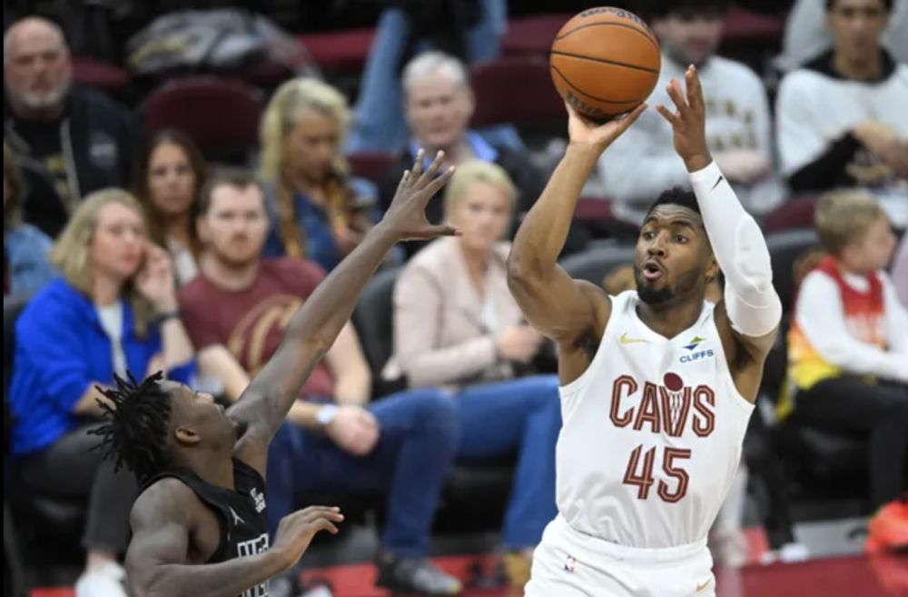 快船逆转猛龙取得胜利