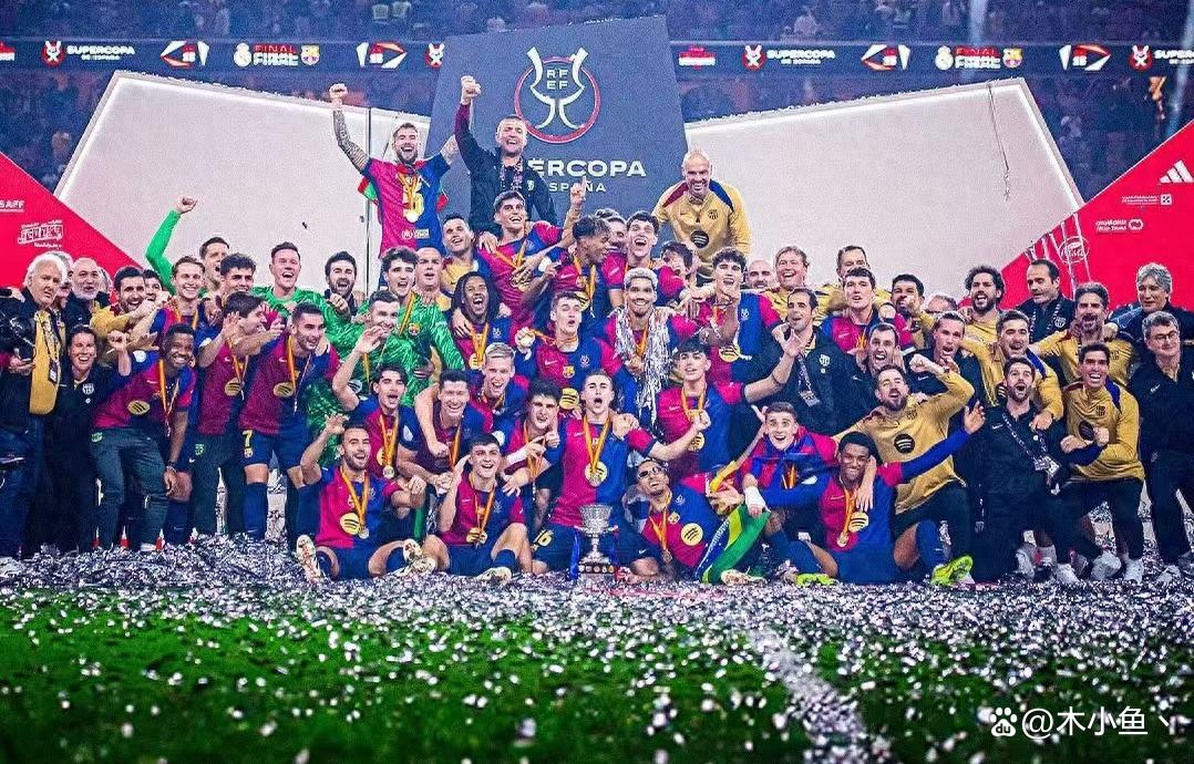 国际足球盛会：豪强争霸场面激烈