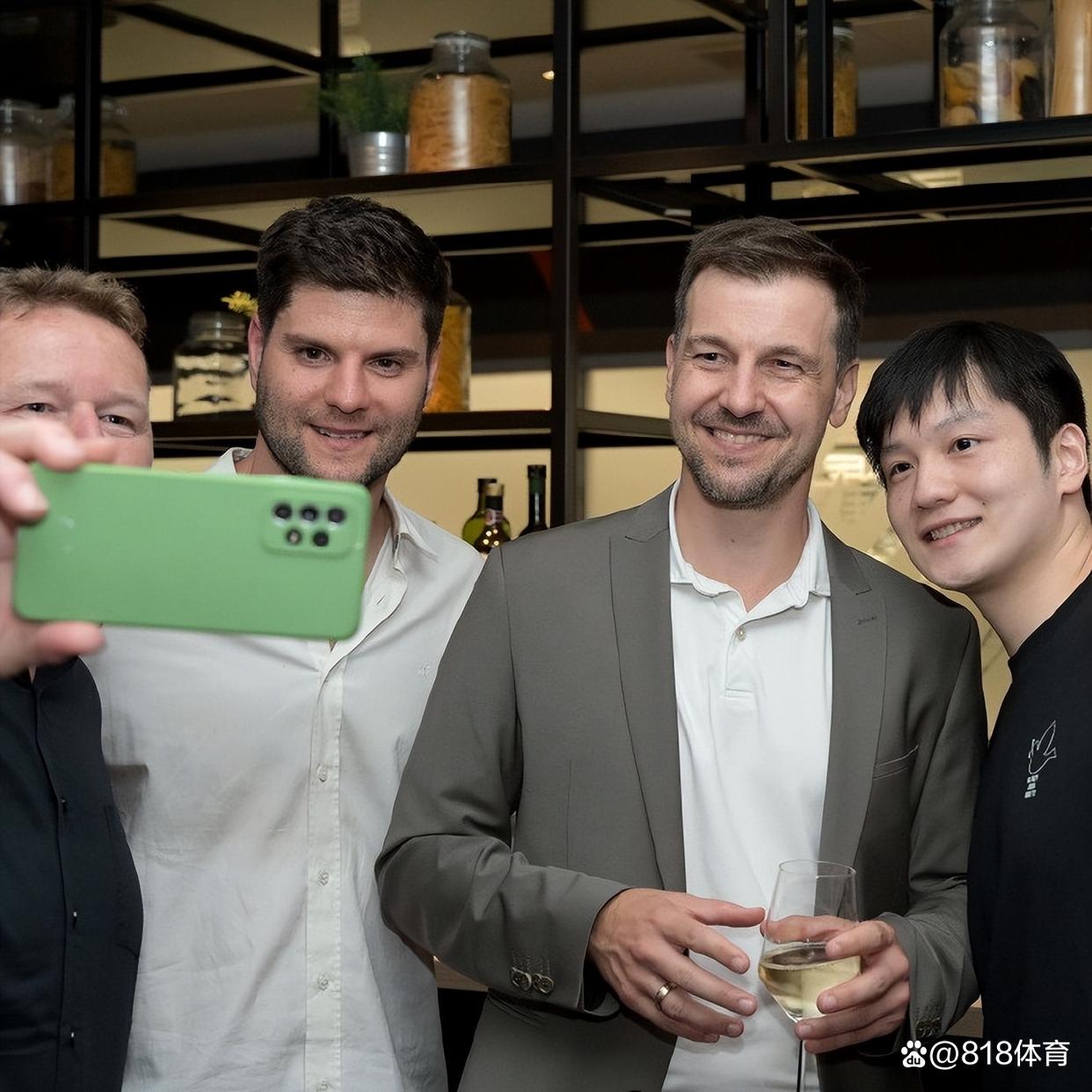 瓦力棋牌入口-包含德国队轻取波兰队，奥恰洛夫惊艳四座的词条