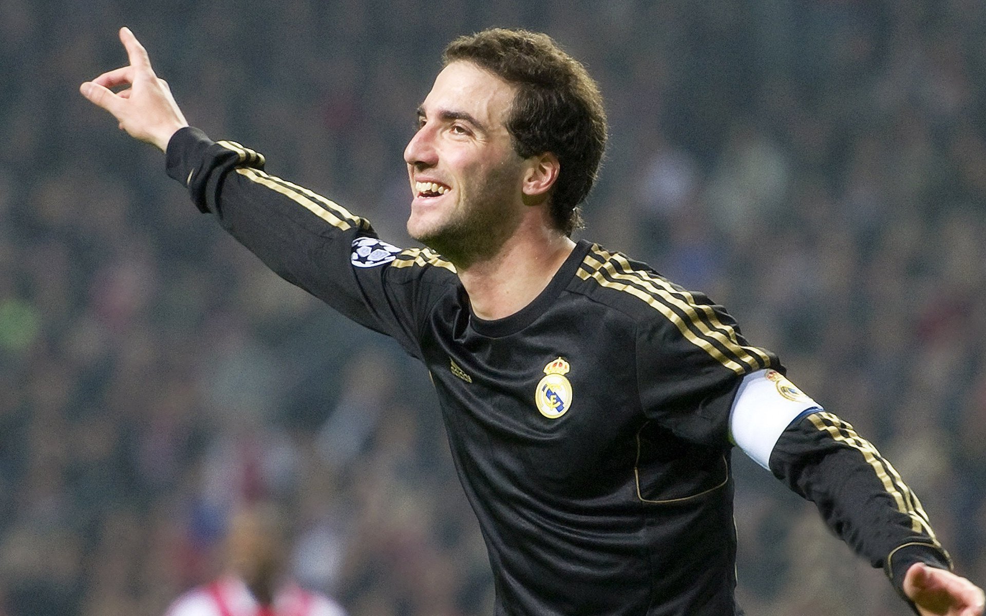 欧联杯战术棋局，比利亚雷亚尔收割里昂，萨卡一锤定音化身关键先生